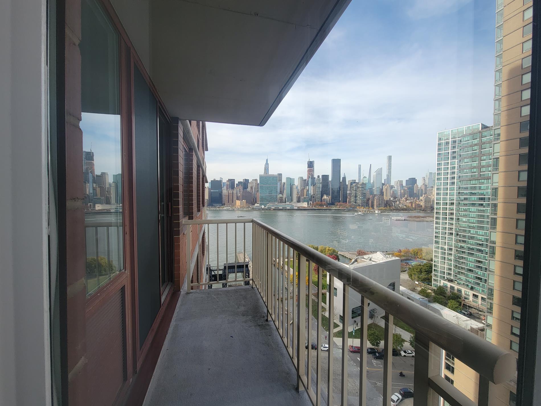 4-74 48th Avenue 21-E Hunters Point Queens NY 11109