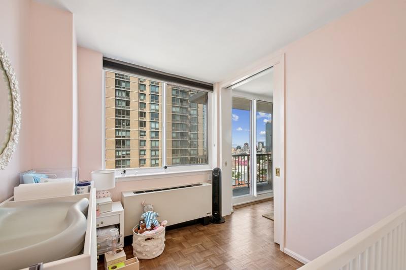 4-74 48th Avenue 21-E Hunters Point Queens NY 11109