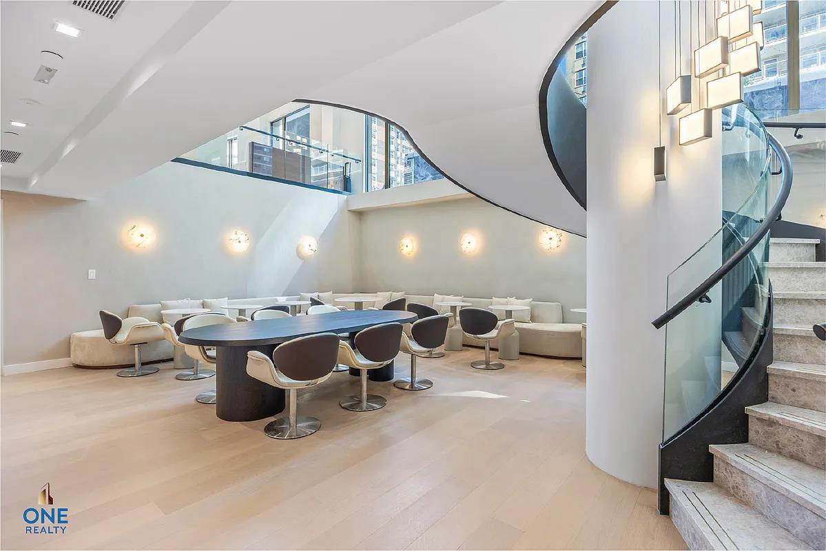 250 East 25th Street 11-A Kips Bay New York NY 10010