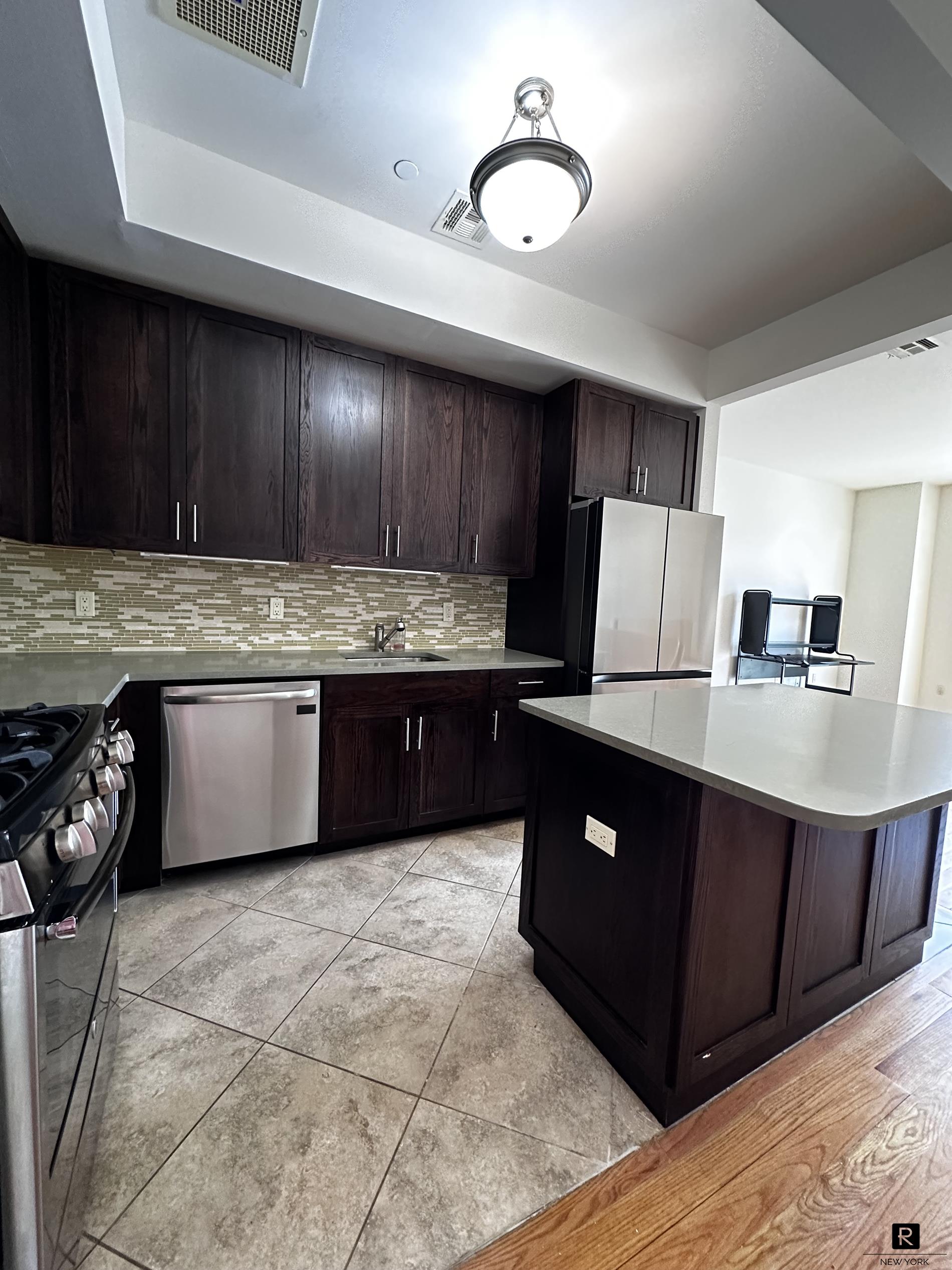 90 Bay Street Landing St. George Staten Island NY 10301