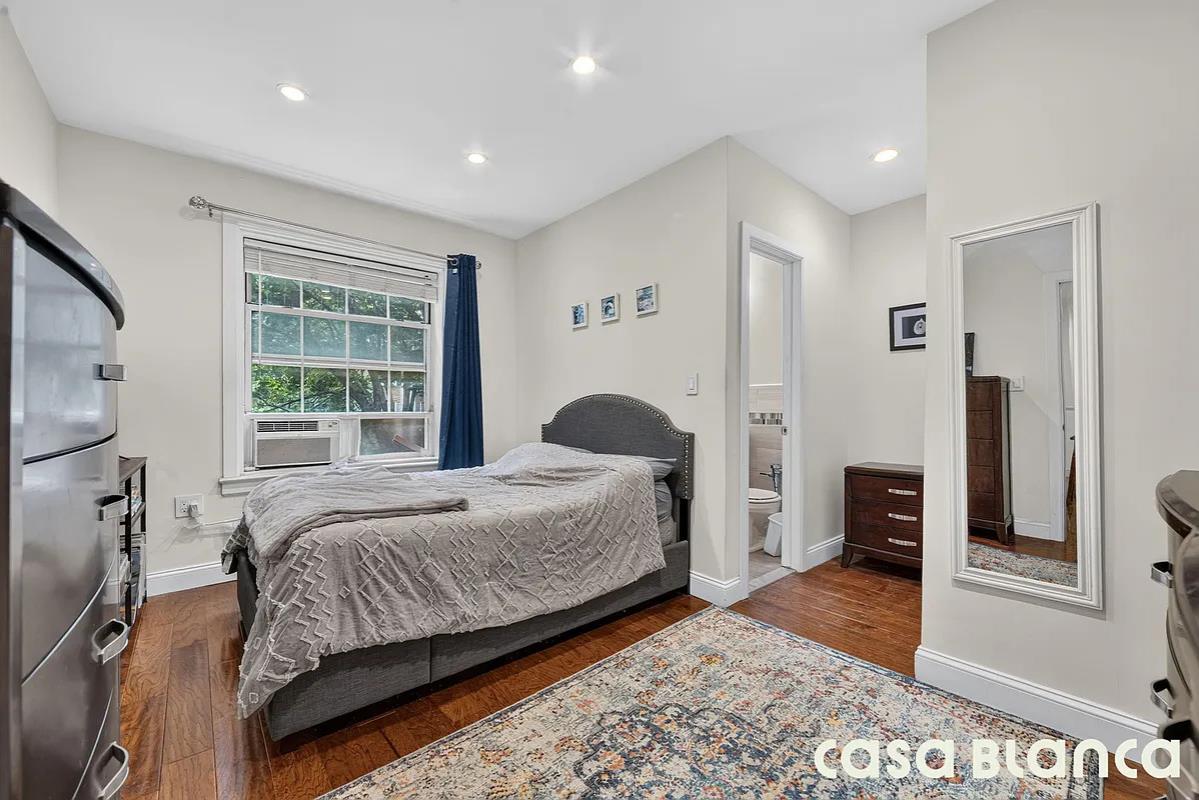 55-23 31st Avenue 4-H Woodside Queens NY 11377