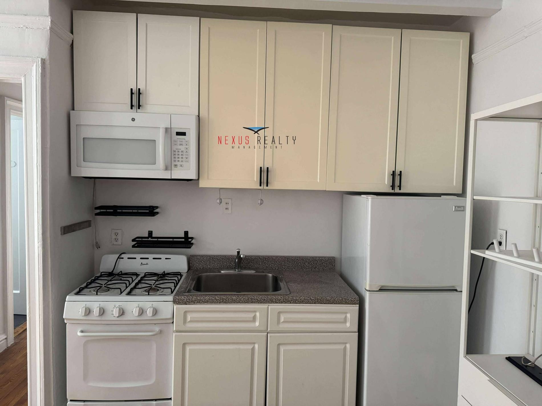 25-02 Steinway Street 7-B Astoria Queens NY 11103