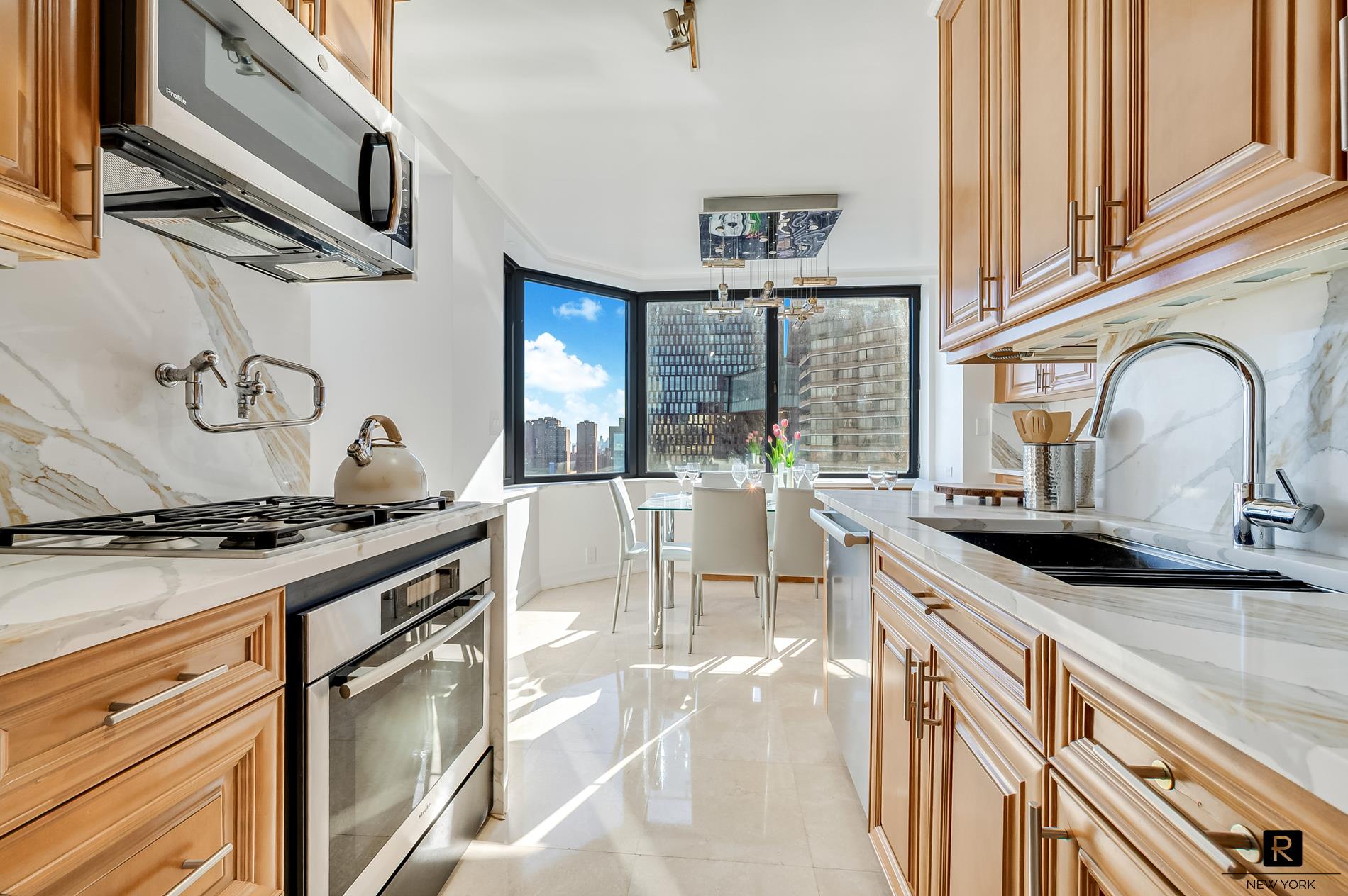 415 East 37th Street Midtown East New York NY 10016