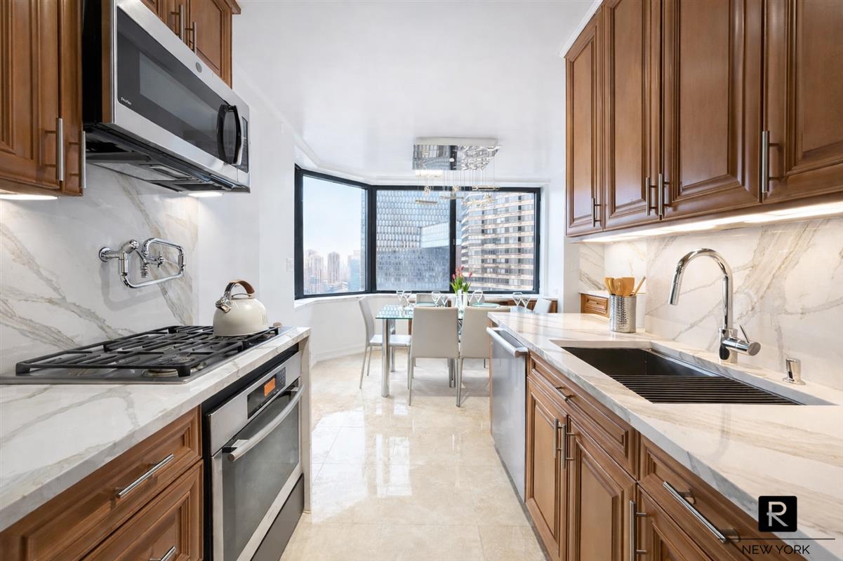 415 East 37th Street Midtown East New York NY 10016