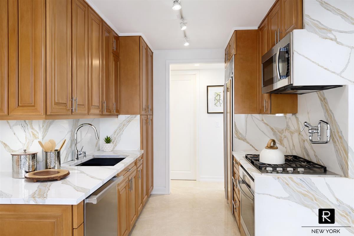 415 East 37th Street Midtown East New York NY 10016