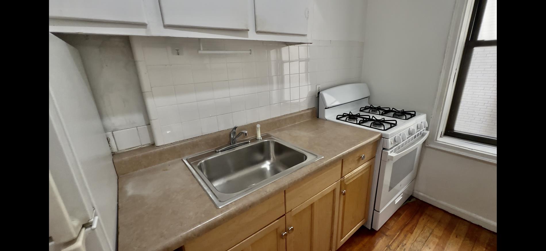 687 West 204th Street 1-E Inwood New York NY 10034