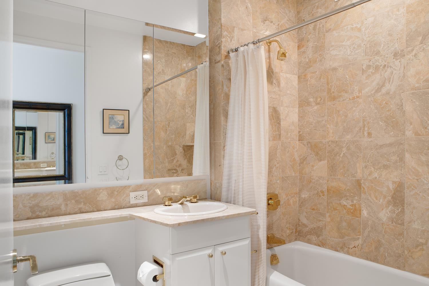 845 United Nations Plaza 10-D Turtle Bay New York NY 10017