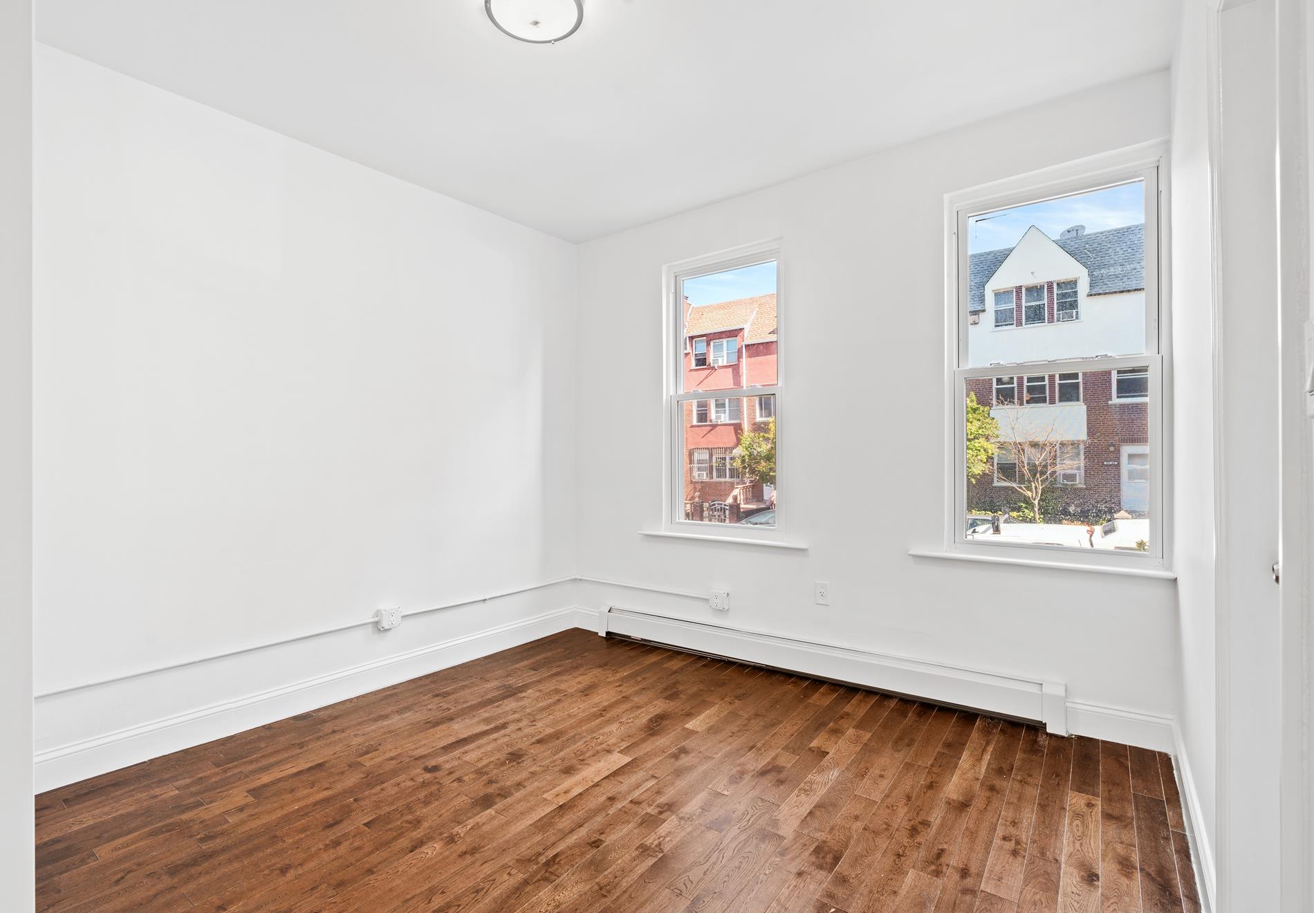 23-46 33rd Avenue 1 Astoria Queens NY 11106