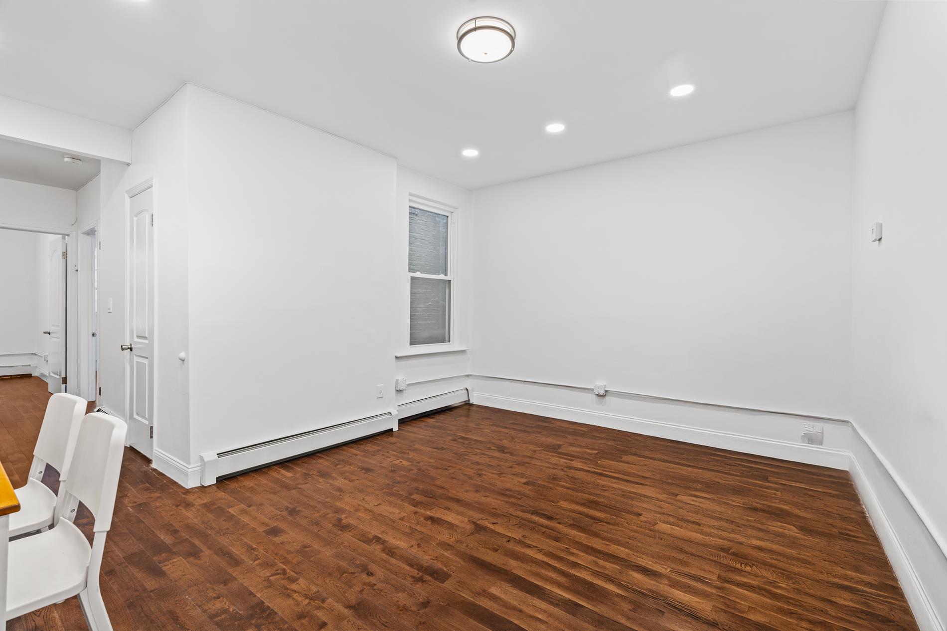 23-46 33rd Avenue 1 Astoria Queens NY 11106