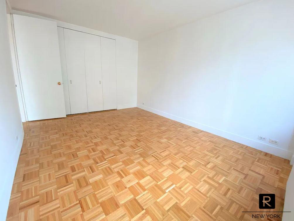 350 West 50th Street Midtown West New York NY 10019