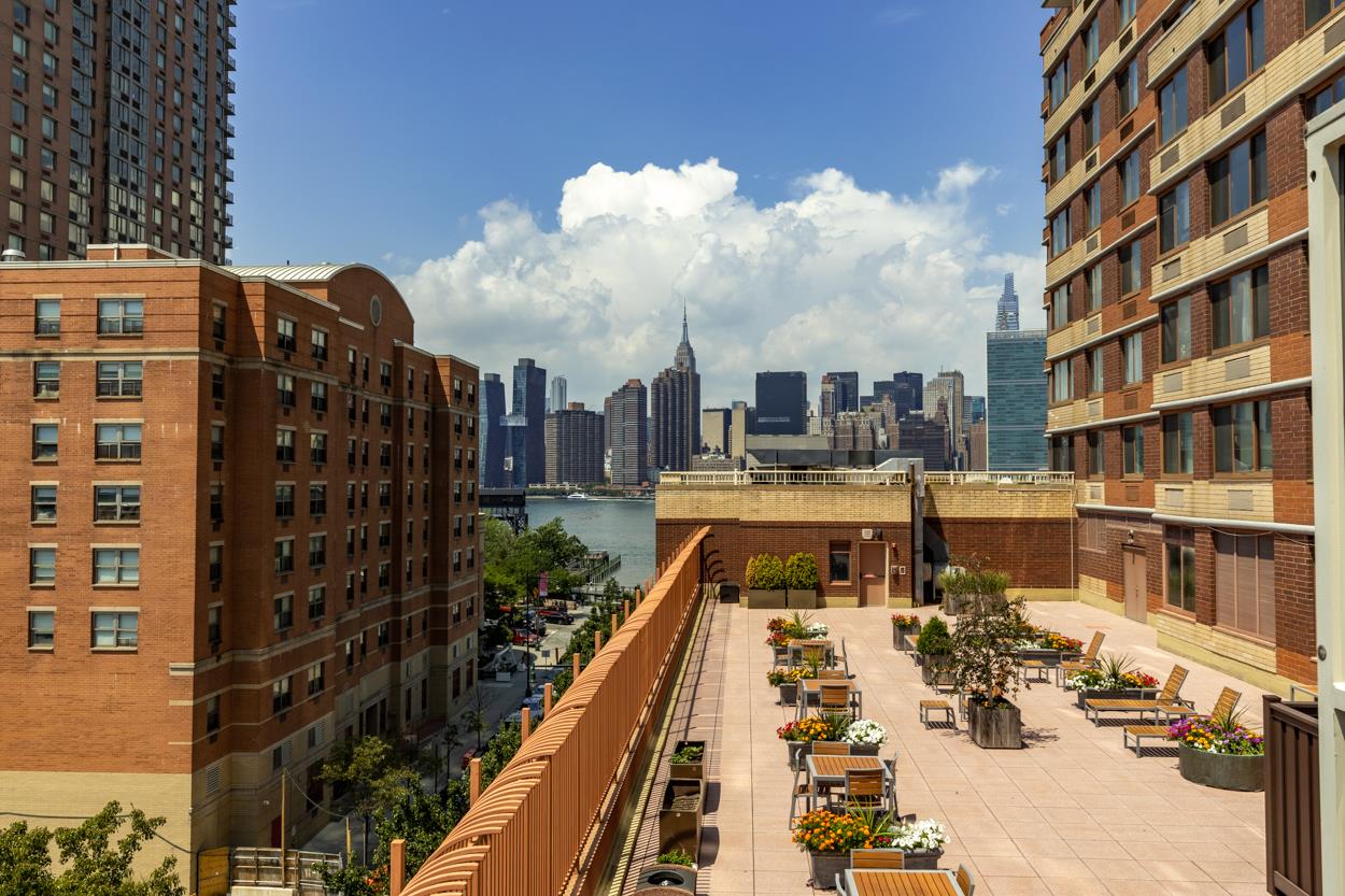 4-74 48th Avenue 25-M Hunters Point Queens NY 11109