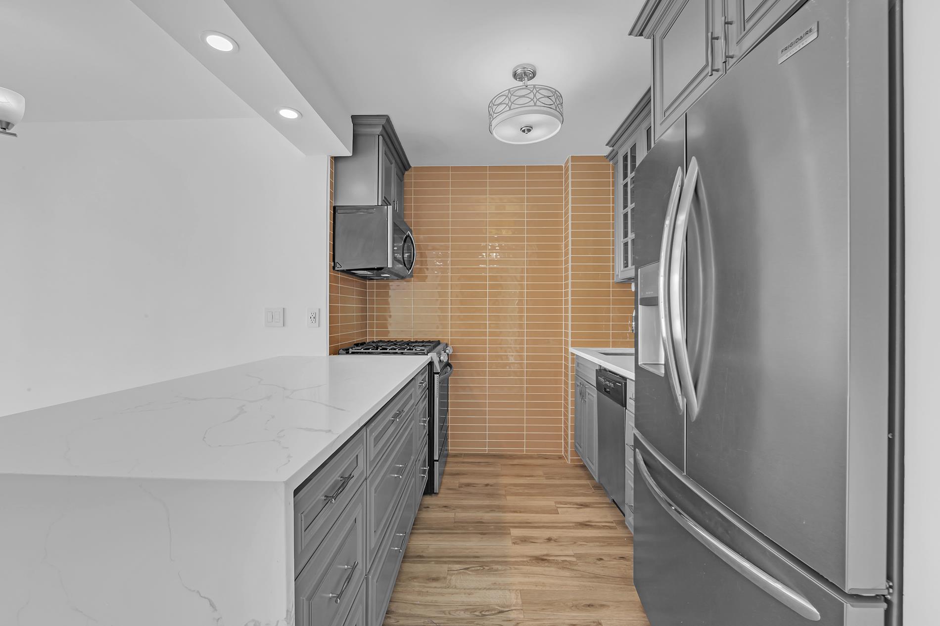 4-74 48th Avenue 25-M Hunters Point Queens NY 11109