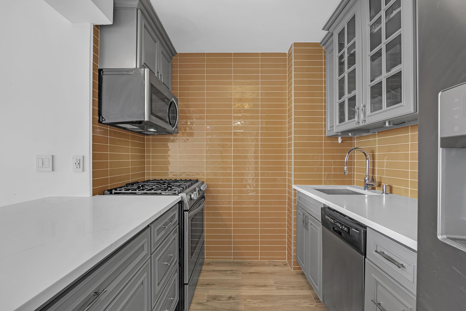 4-74 48th Avenue 25-M Hunters Point Queens NY 11109