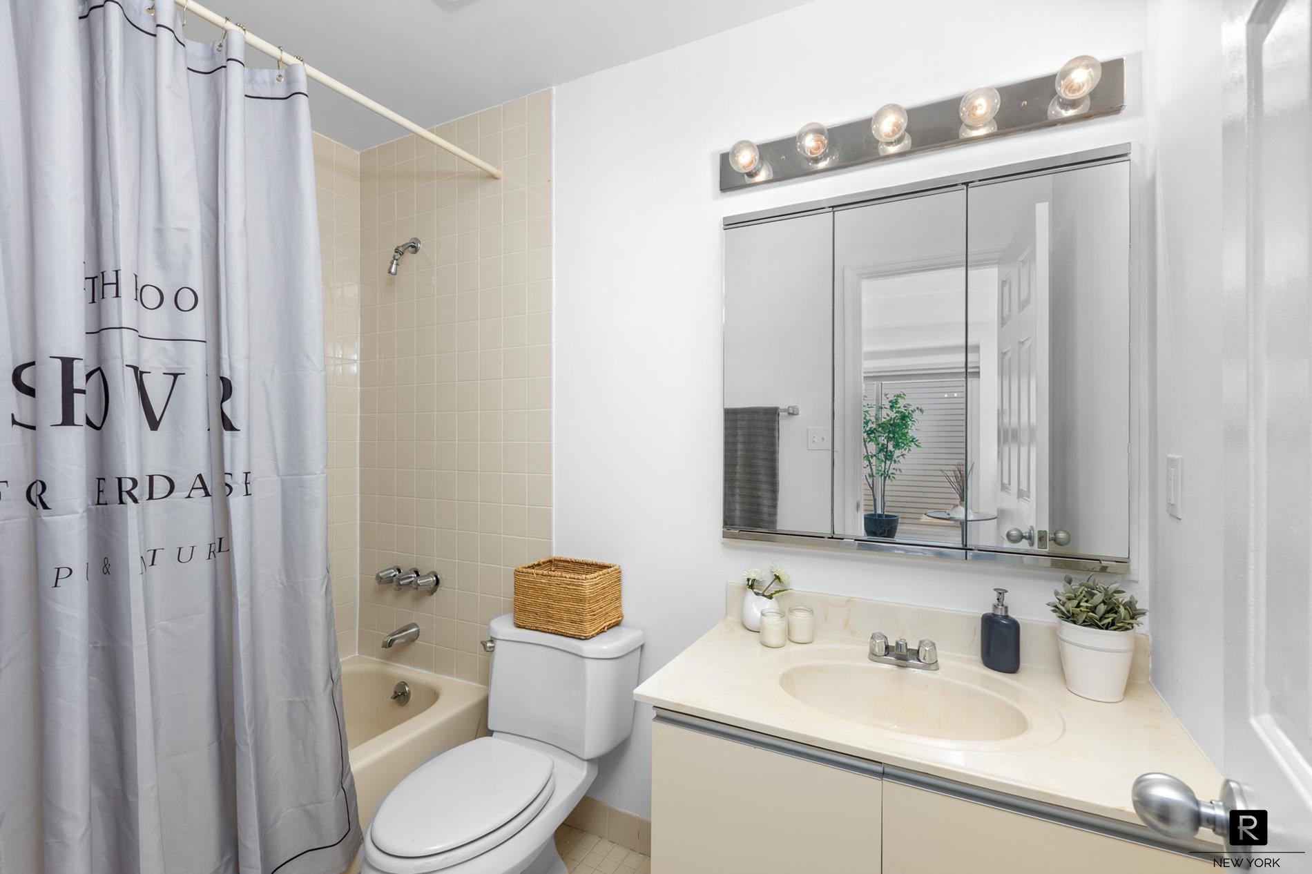 8 Deep Water Way City Island Bronx NY 10464