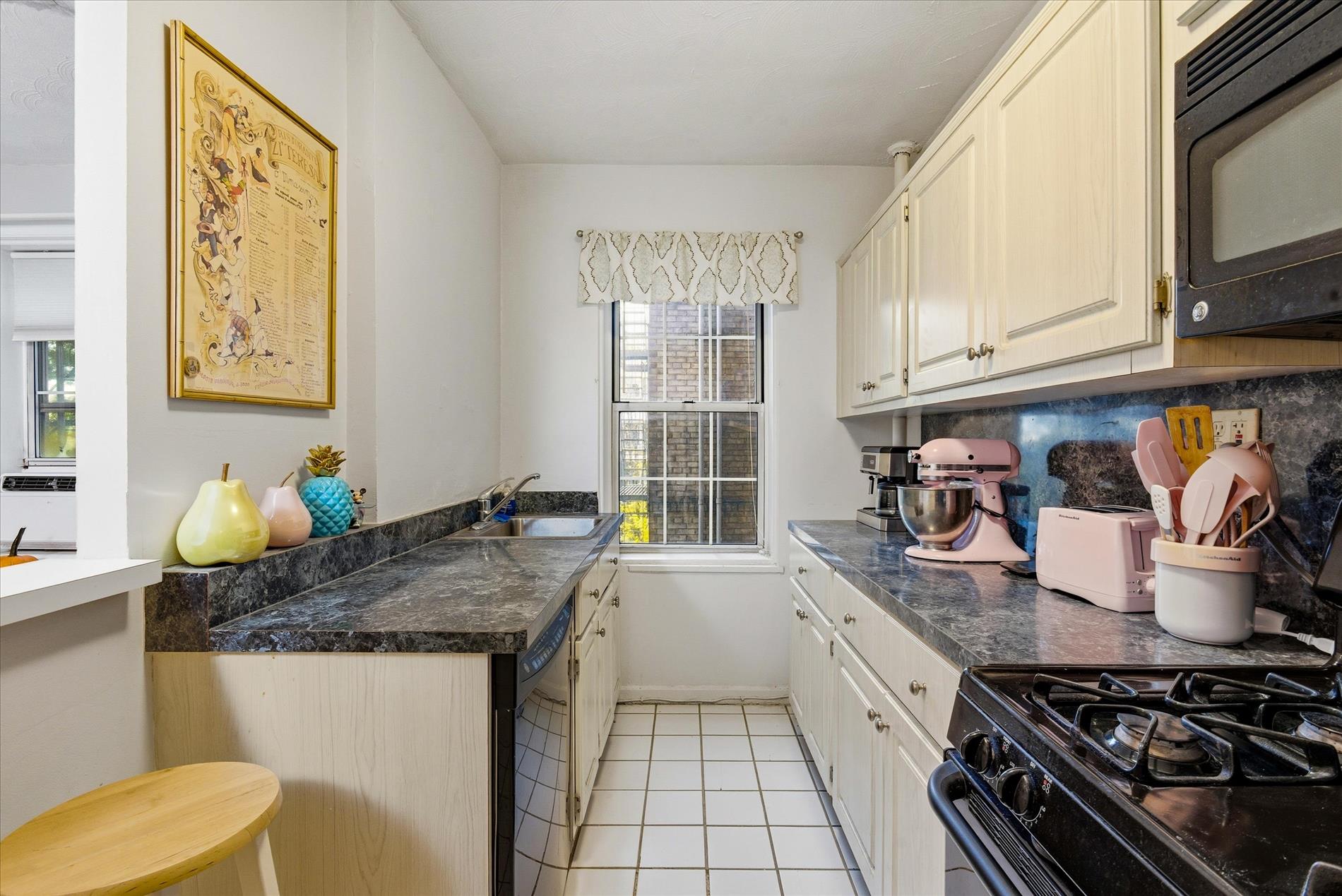 56-05 31st Avenue Woodside Queens NY 11377