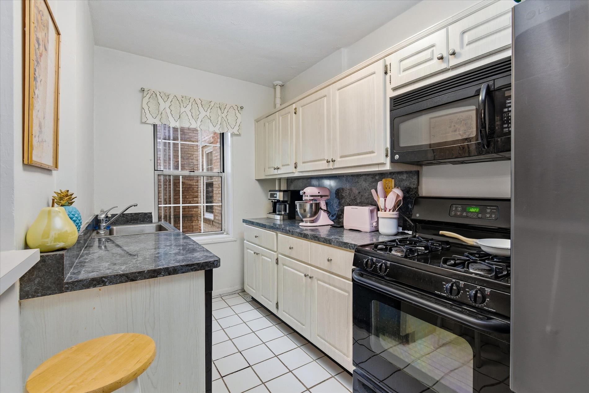 56-05 31st Avenue Woodside Queens NY 11377