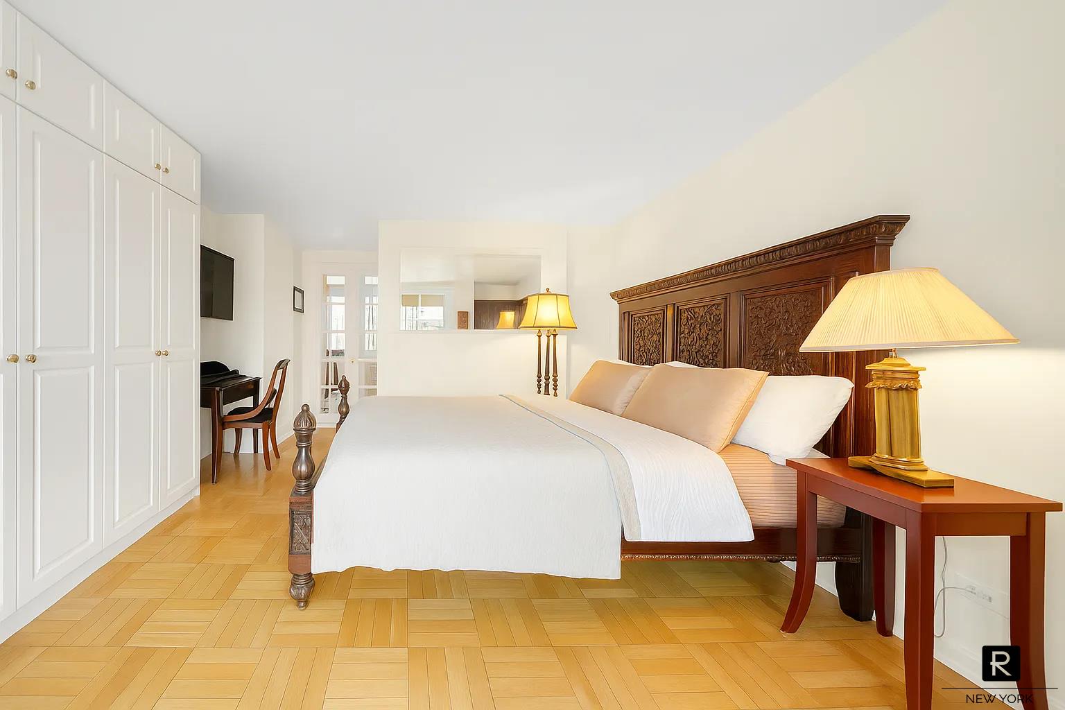 330 East 38th Street Murray Hill New York NY 10016