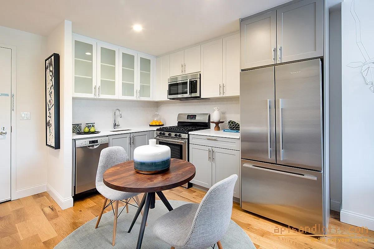 490 Myrtle Avenue 7-Q Clinton Hill Brooklyn NY 11205