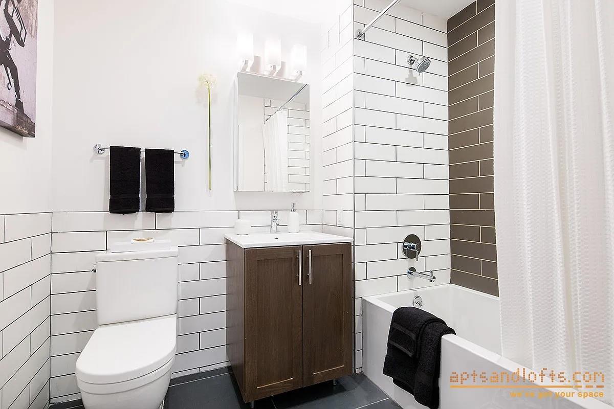 490 Myrtle Avenue 7-Q Clinton Hill Brooklyn NY 11205