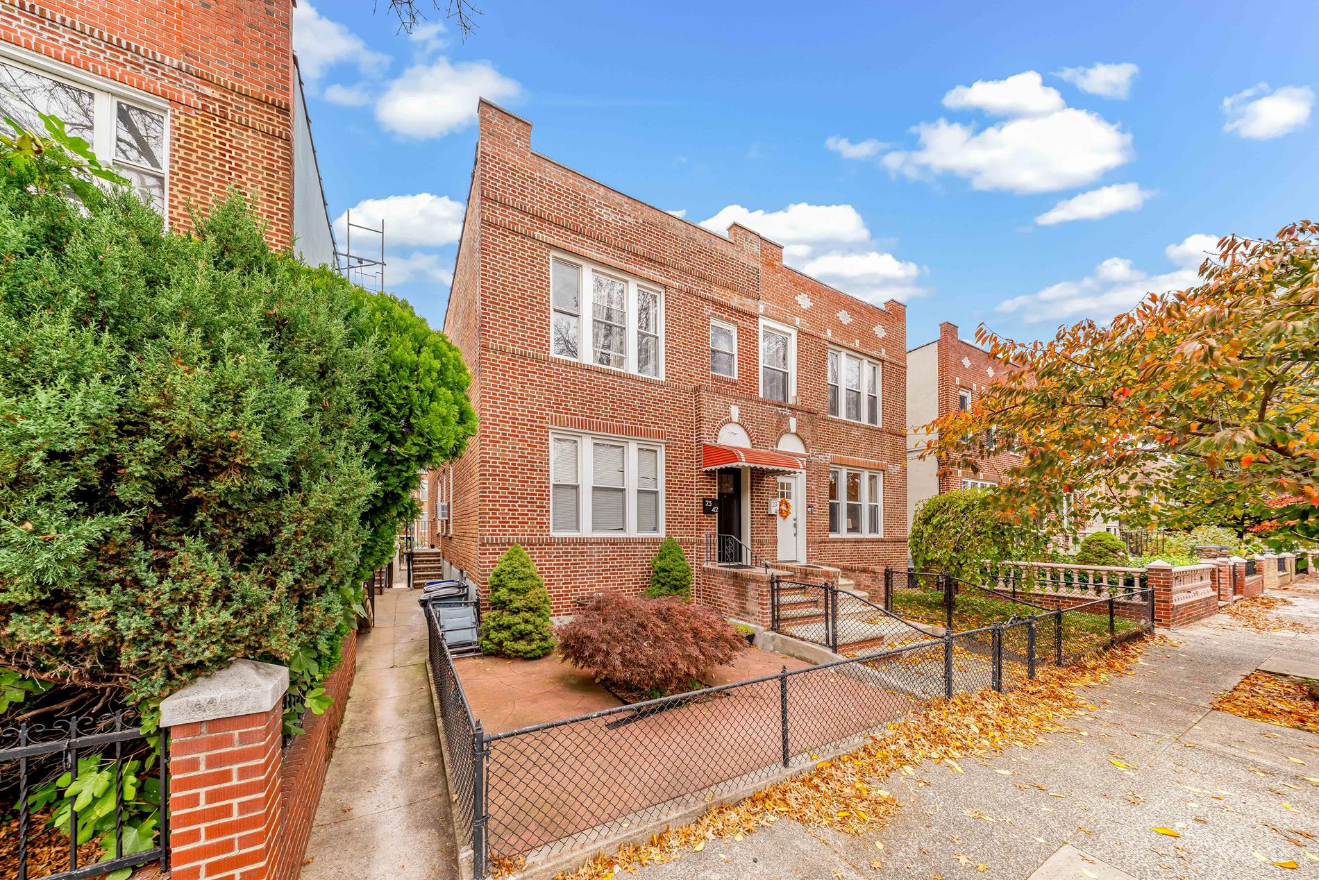 23-42 Crescent Street 1 Astoria Queens NY 11105