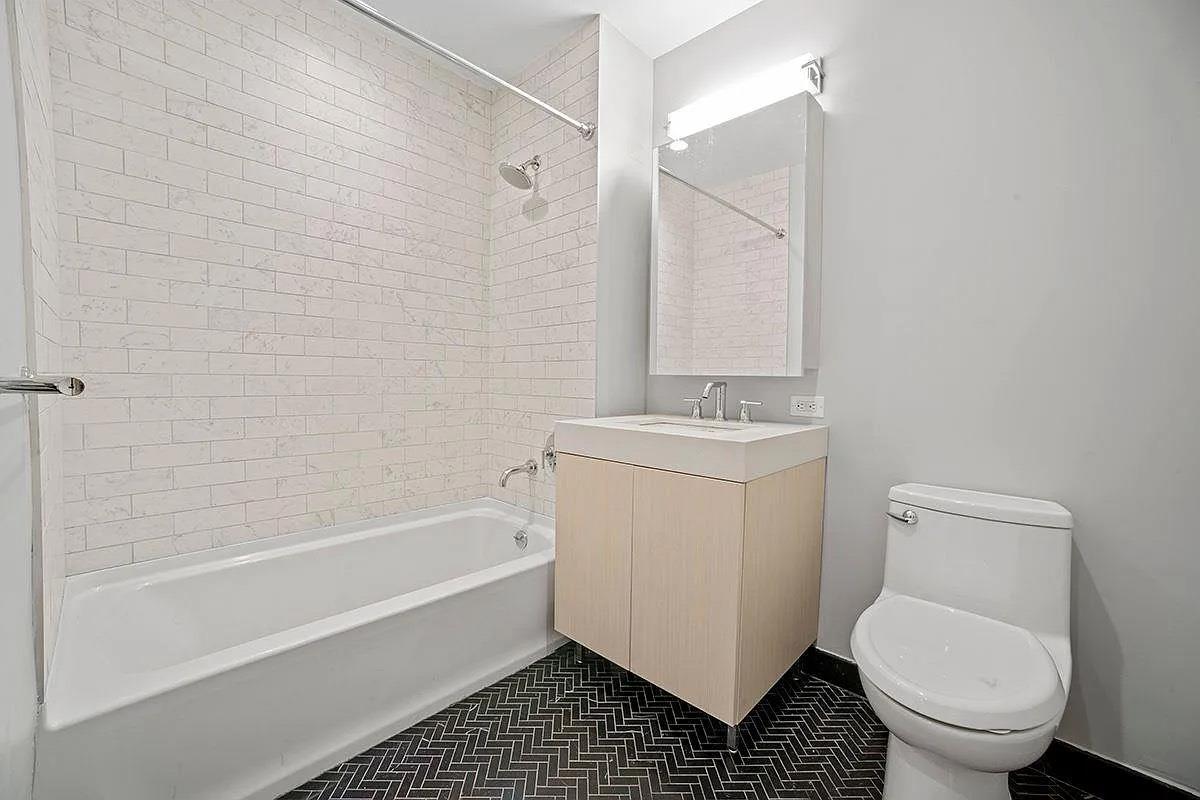 555 Waverly Avenue 1-B Clinton Hill Brooklyn NY 11238