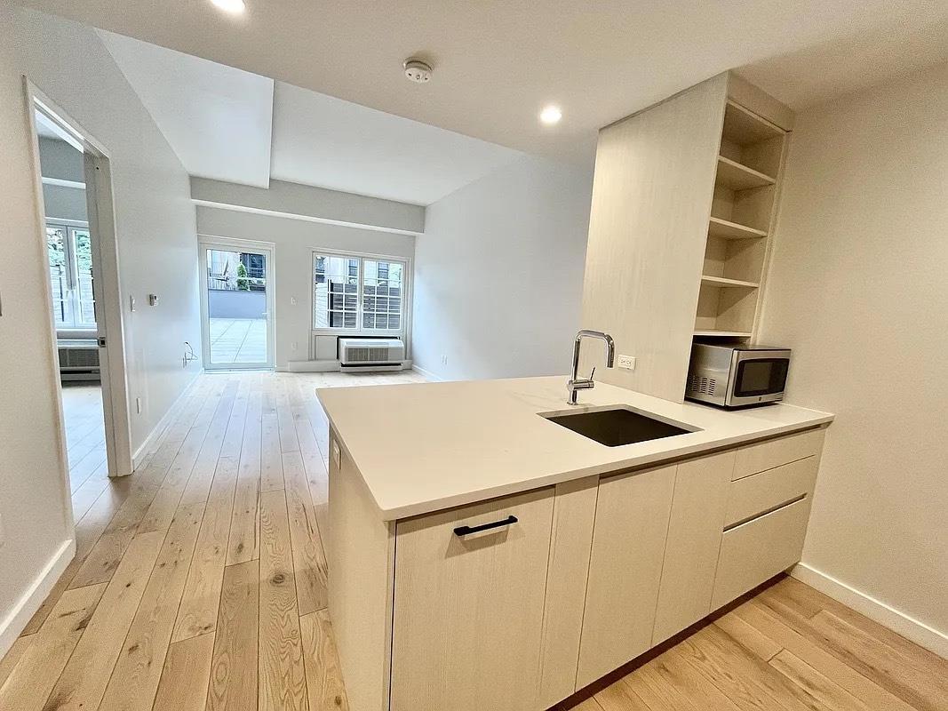 555 Waverly Avenue 1-B Clinton Hill Brooklyn NY 11238