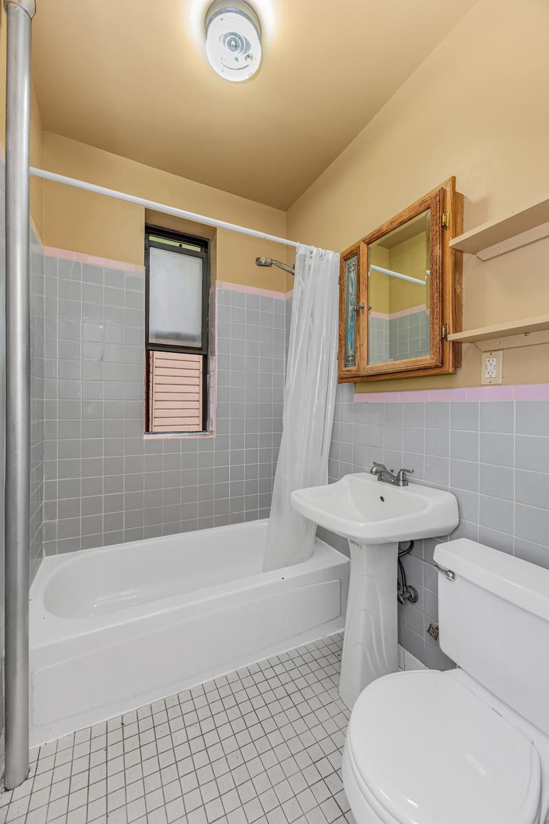 3279-3281 Hull Avenue Norwood Bronx NY 10467