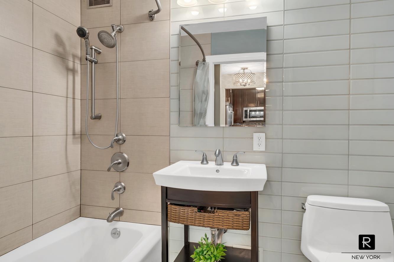 245 East 54th Street Midtown East New York NY 10022