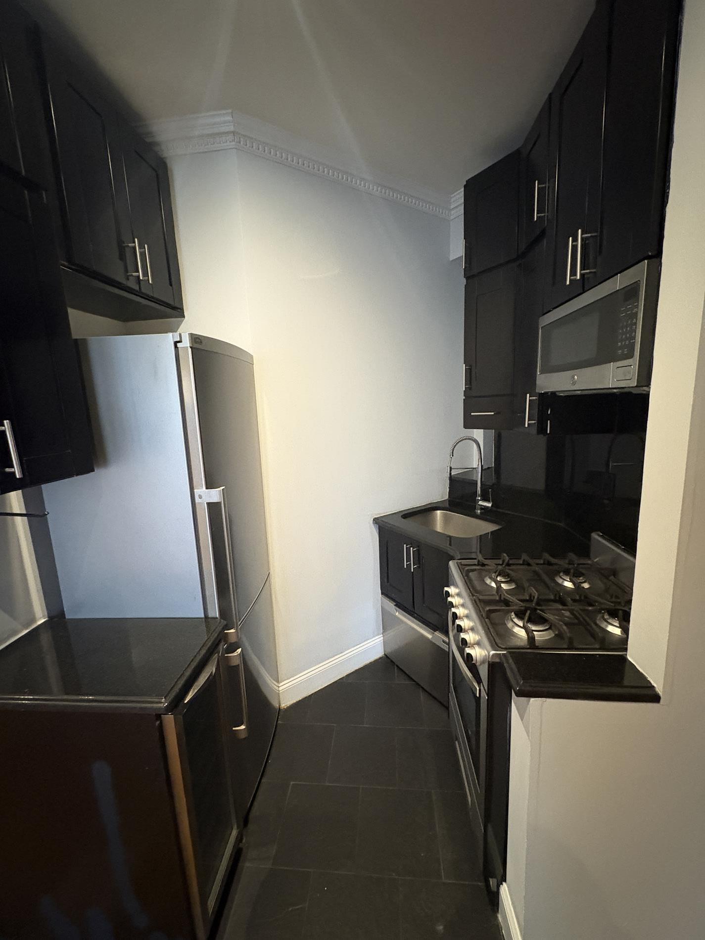 724 Tenth Avenue 3B Midtown West New York NY 10019