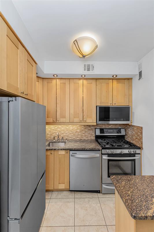 305 East 24th Street PH-J Kips Bay New York NY 10010