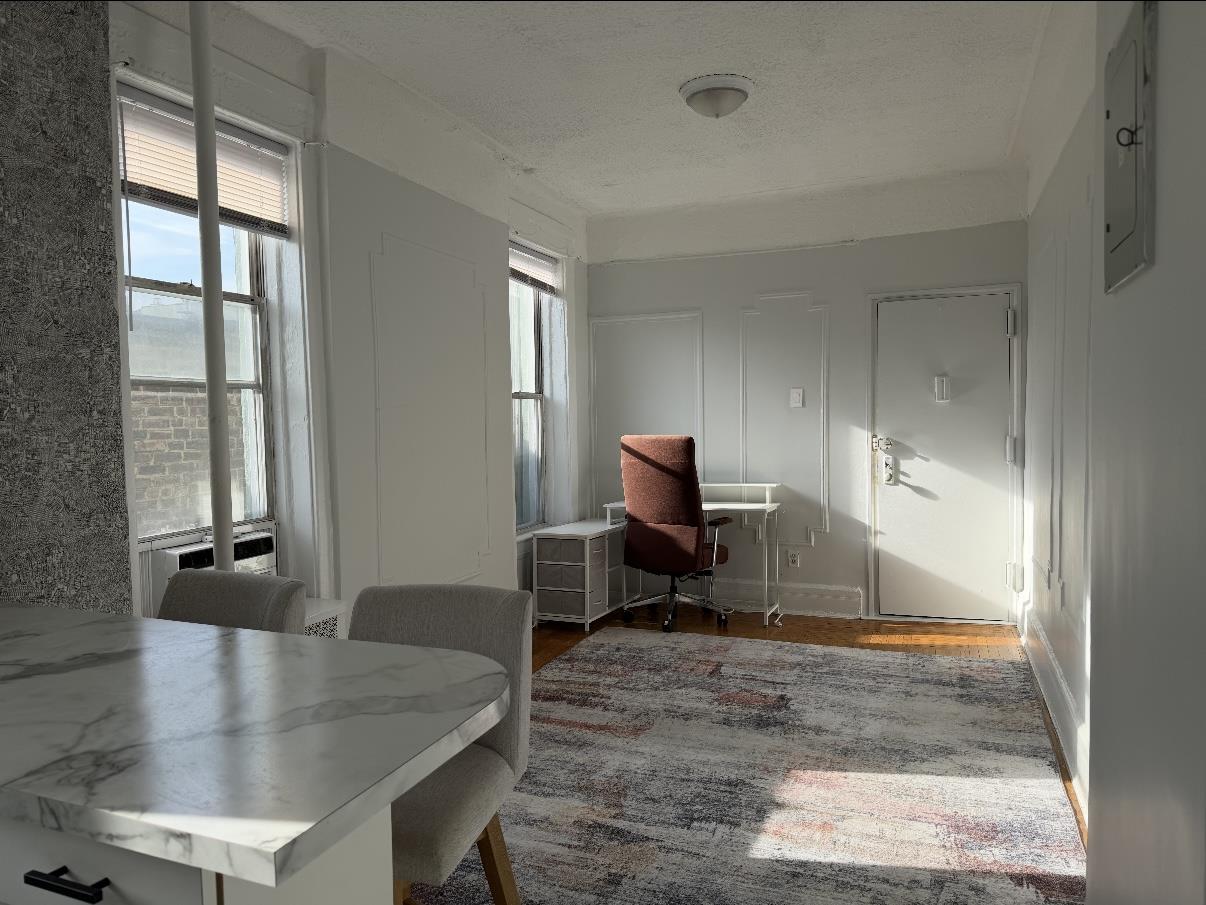 31-37 30th Street 3-B Astoria Queens NY 11106