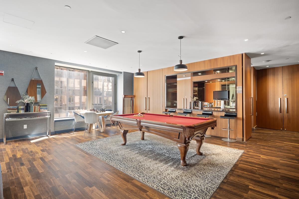 75 Wall Street 28-Q Financial District New York NY 10005