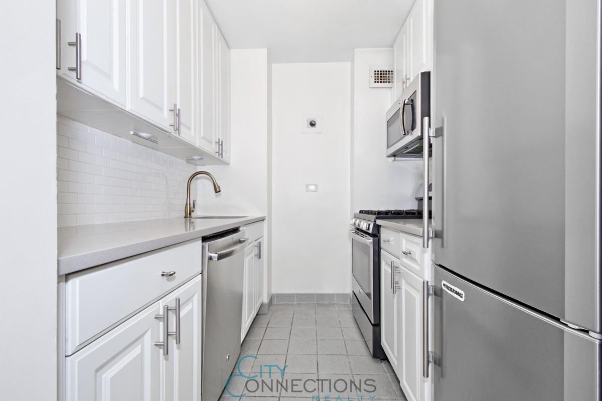 310 East 46th Street 11-D Turtle Bay New York NY 10017