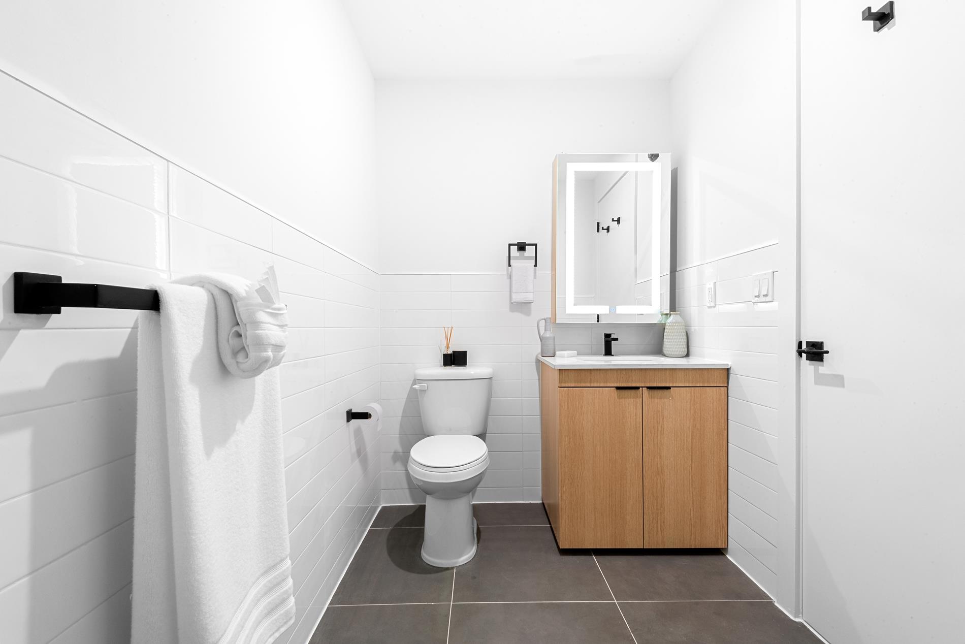 669 Bergen Avenue 405 Jersey City Jersey City NJ 07304