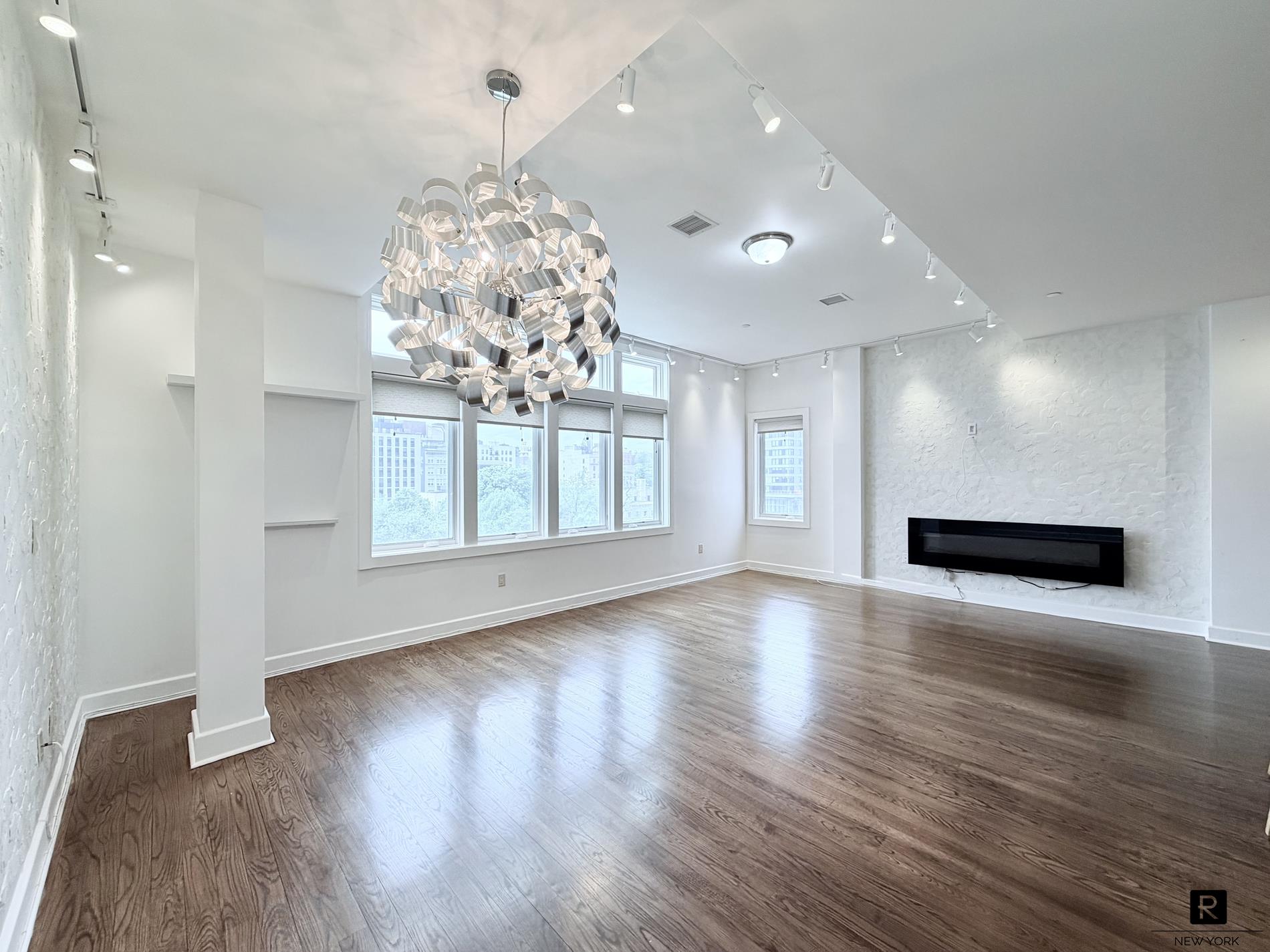 90 Bay Street Landing 8-D St. George Staten Island NY 10301