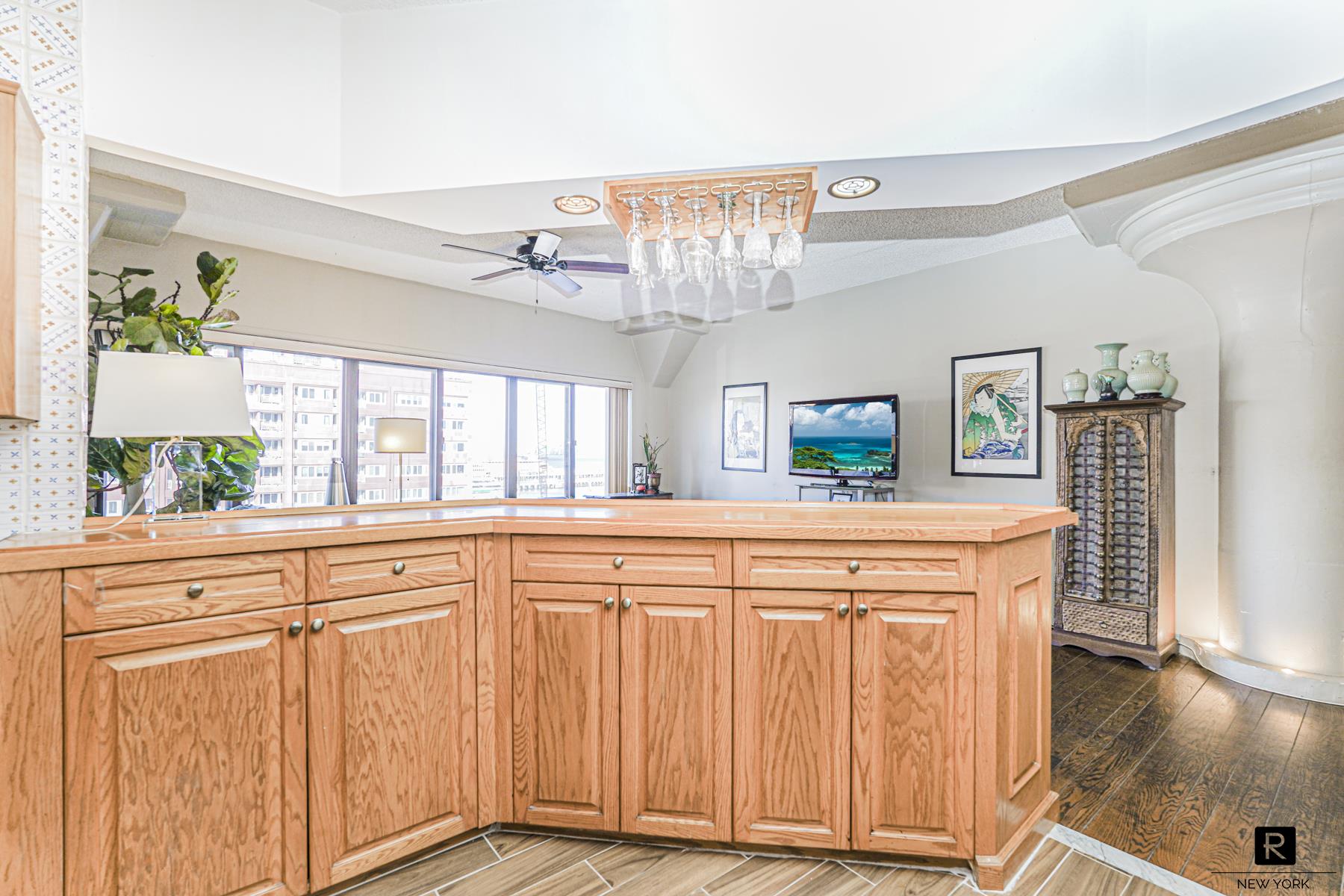 10 Bay Street Landing St. George Staten Island NY 10301