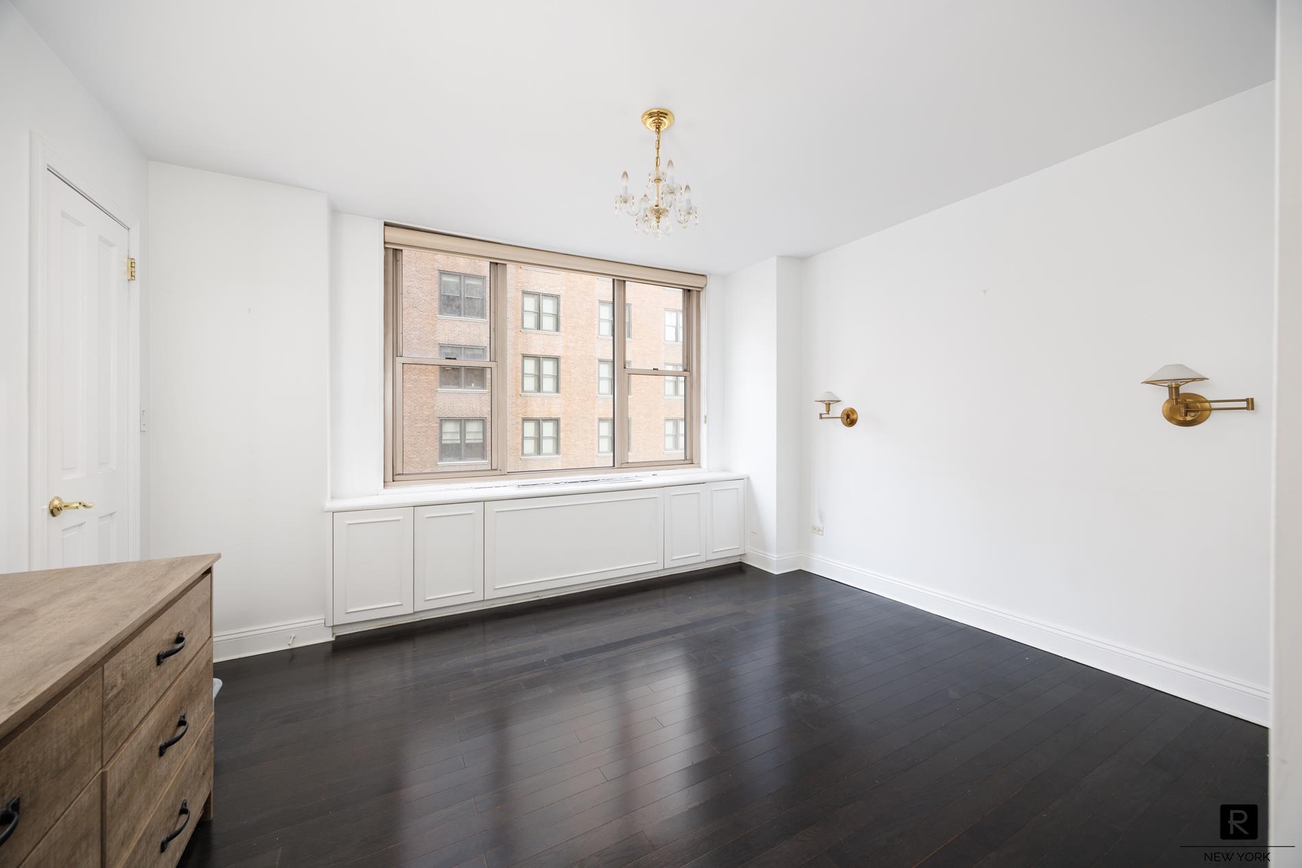 137 East 36th Street Murray Hill New York NY 10016