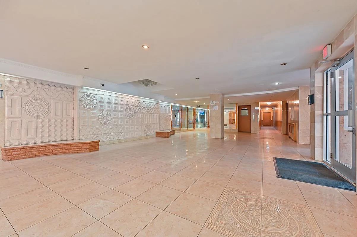 2727 Ocean Parkway E-22 Brighton Beach Brooklyn NY 11235