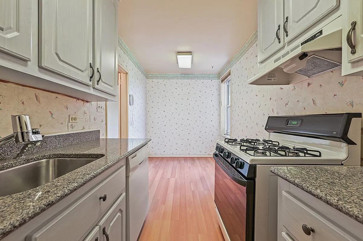 2727 Ocean Parkway E-22 Brighton Beach Brooklyn NY 11235