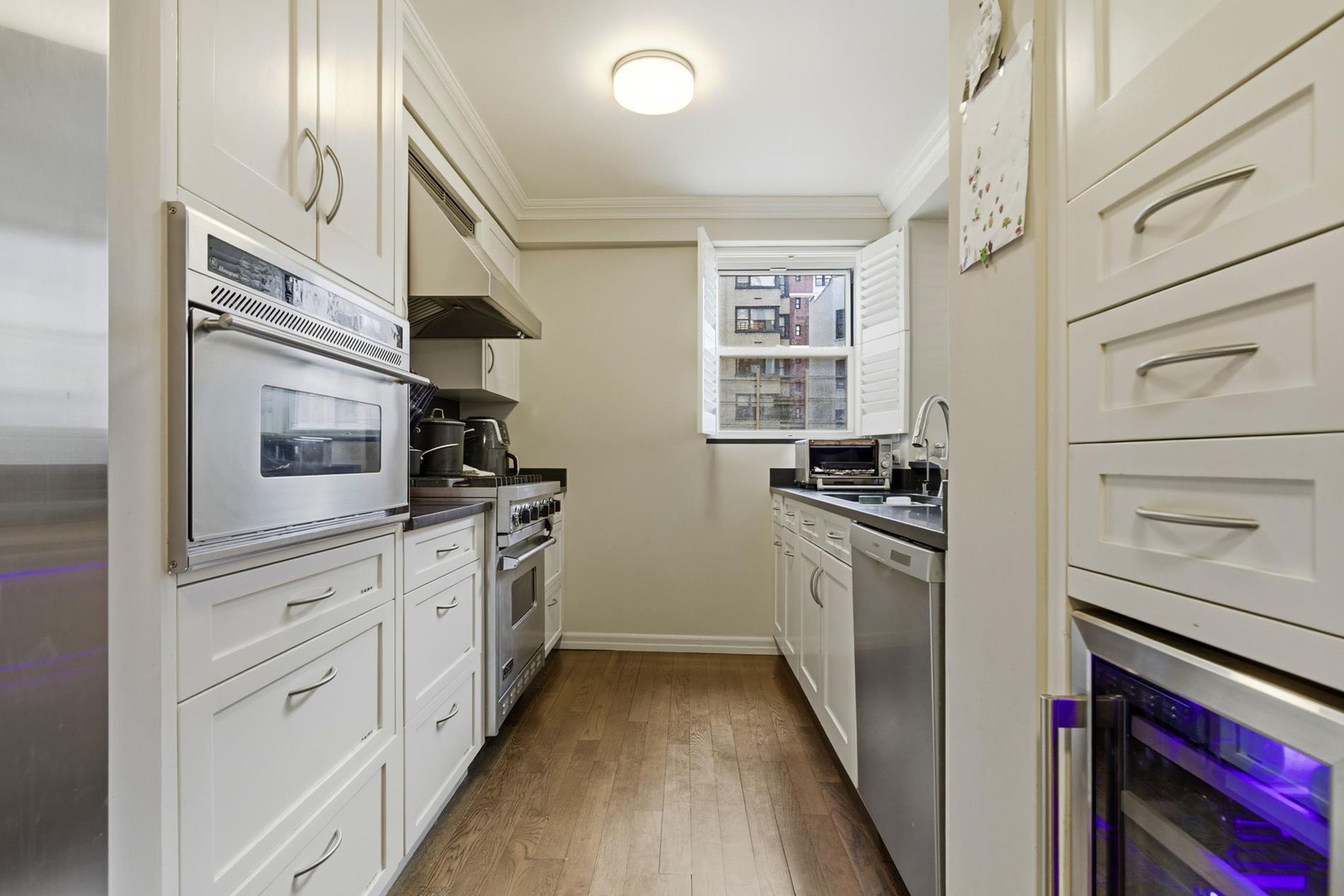 196 East 75th Street Upper East Side New York NY 10021