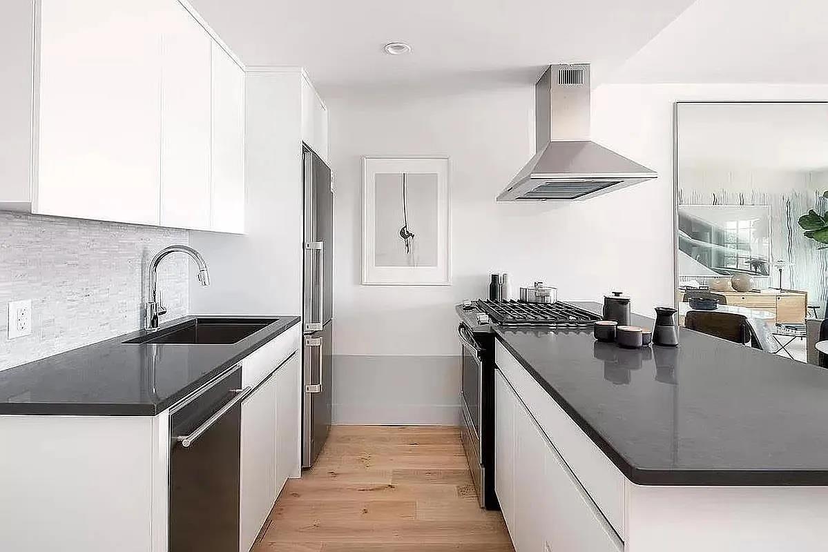 504 Myrtle Avenue 5V Clinton Hill Brooklyn NY 11205