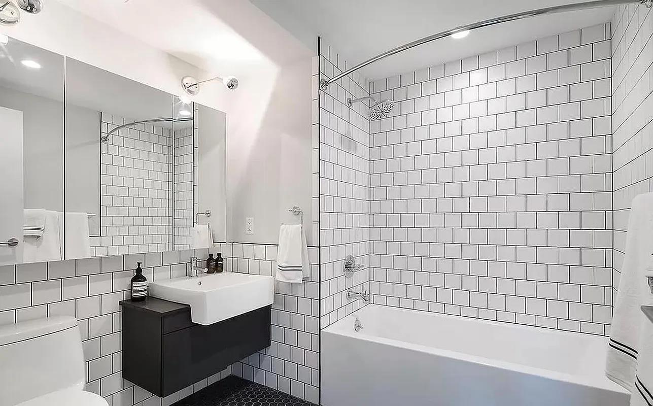 504 Myrtle Avenue 2-F Clinton Hill Brooklyn NY 11205