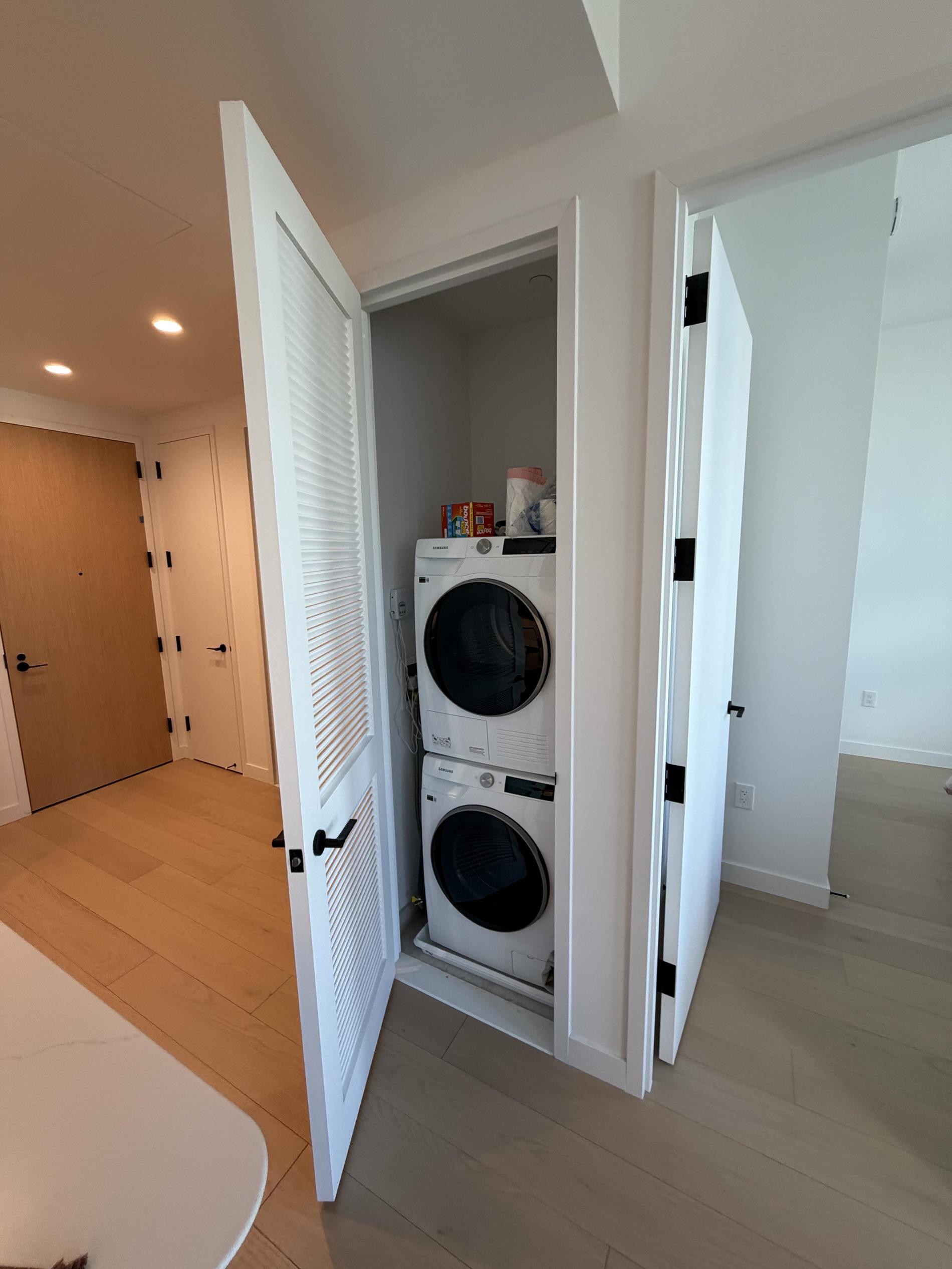 480 Kent Avenue 16-D Williamsburg Brooklyn NY 11249