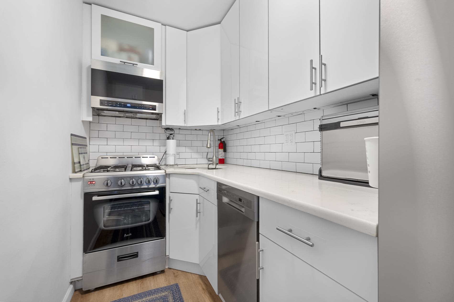 54-40 Little Neck Parkway 6-G Douglaston Queens NY 11362