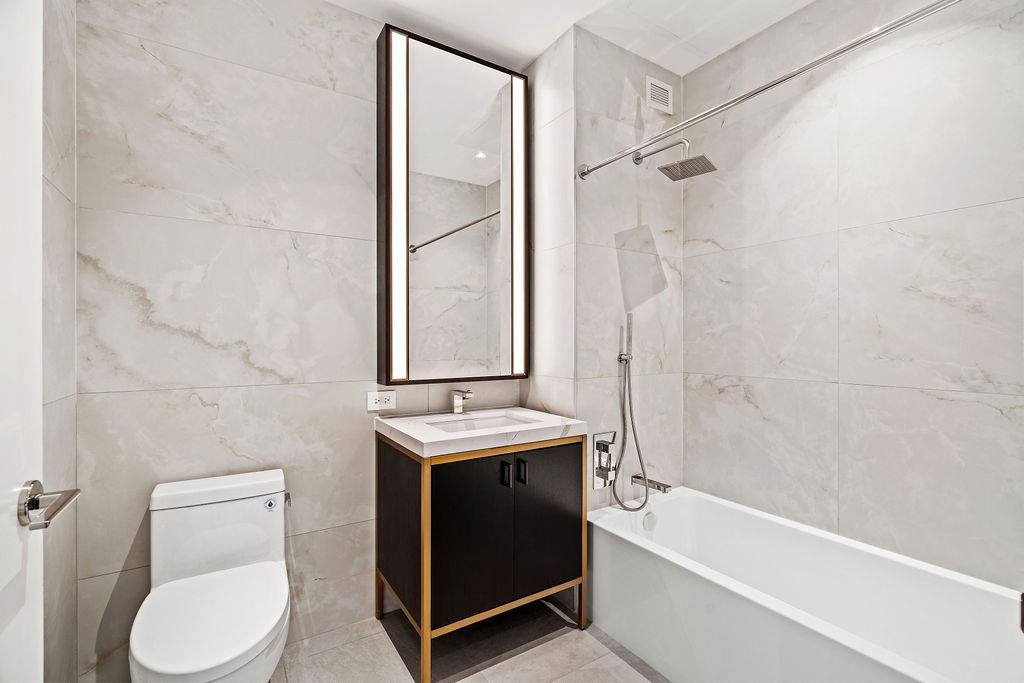 27-20 42nd Road 8-J Long Island City Queens NY 11101