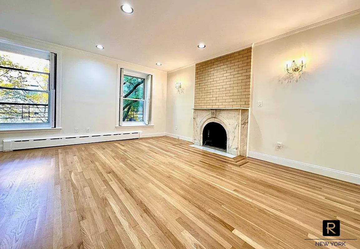 220 East 30th Street Kips Bay New York NY 10016