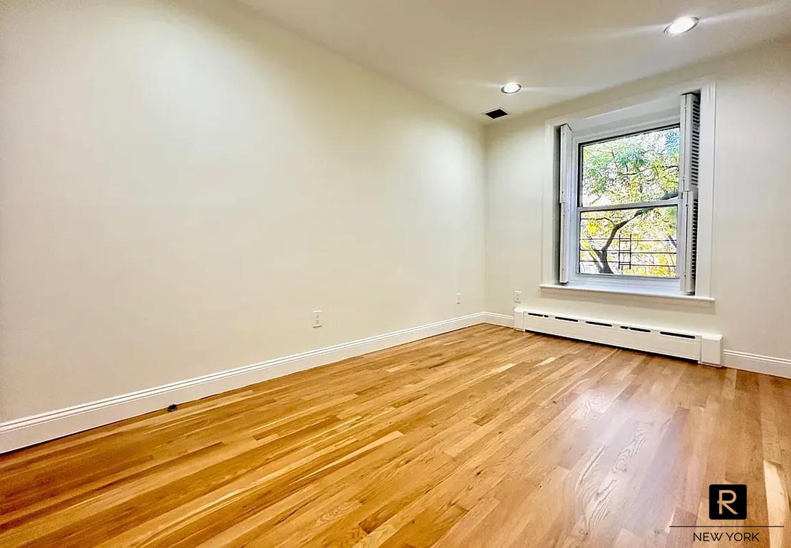 220 East 30th Street Kips Bay New York NY 10016