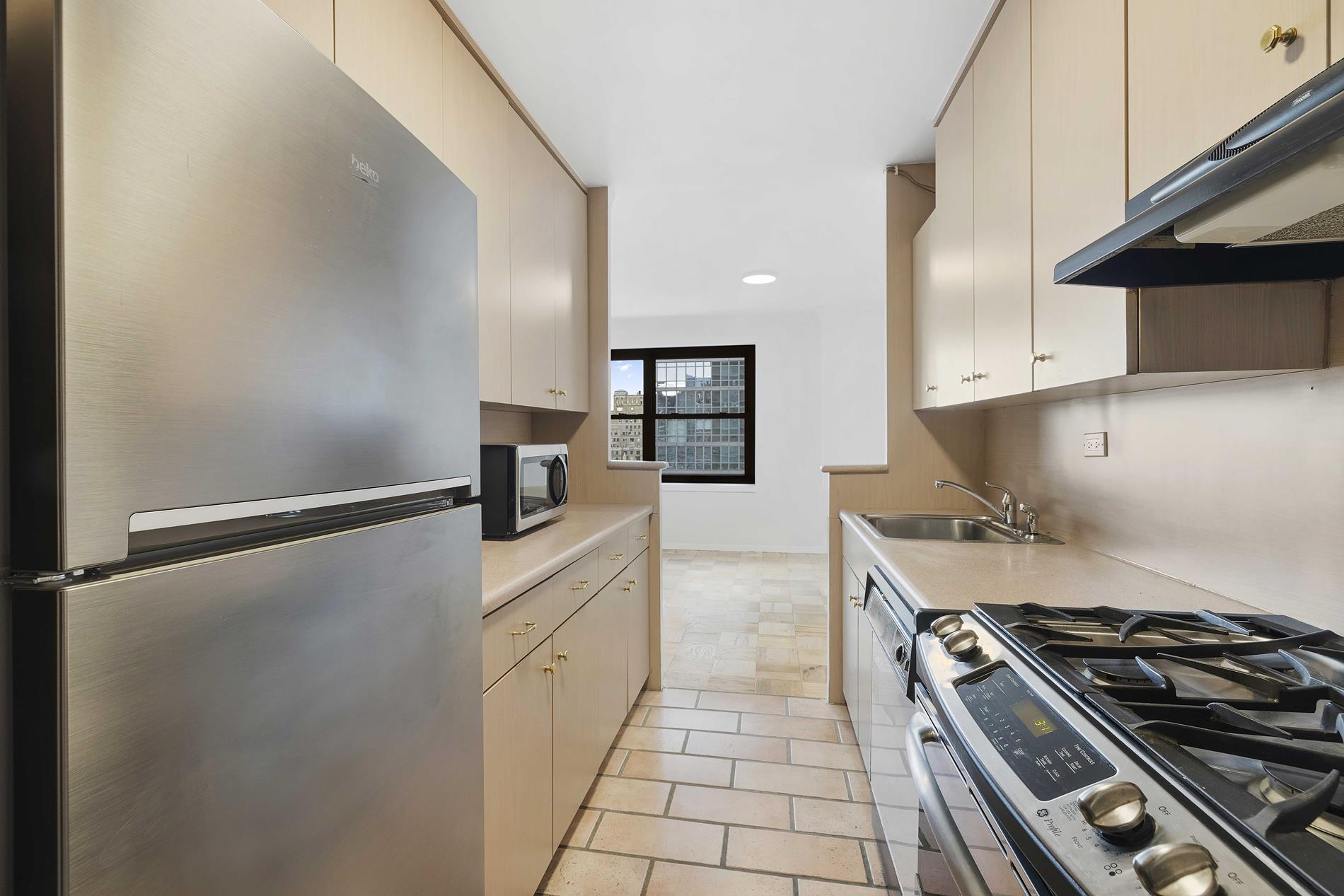 180 West End Avenue Lincoln Square New York NY 10023