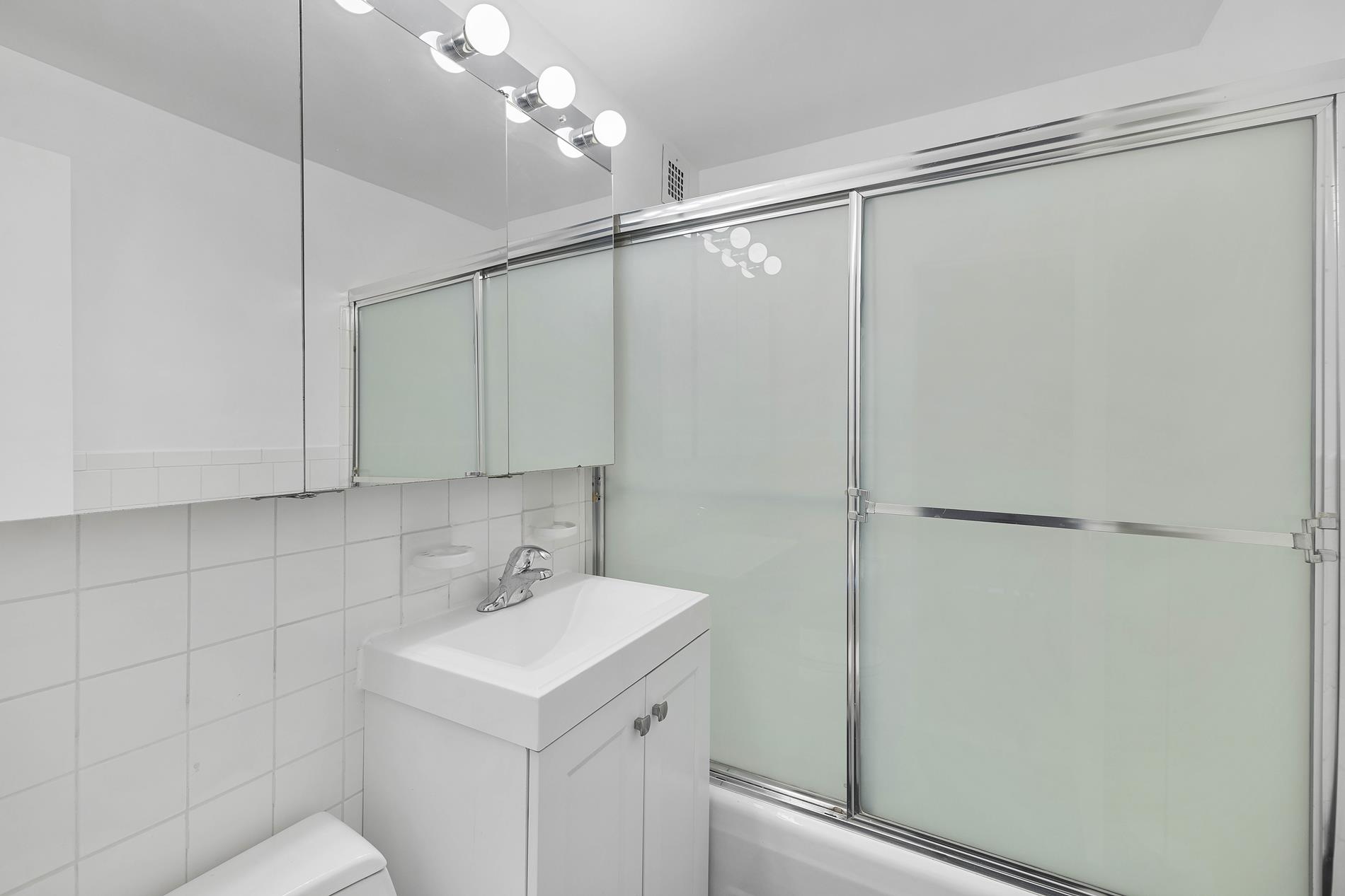 180 West End Avenue Lincoln Square New York NY 10023