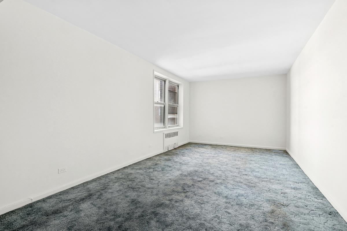 33-05 92nd Street 4-G Jackson Heights Queens NY 11369